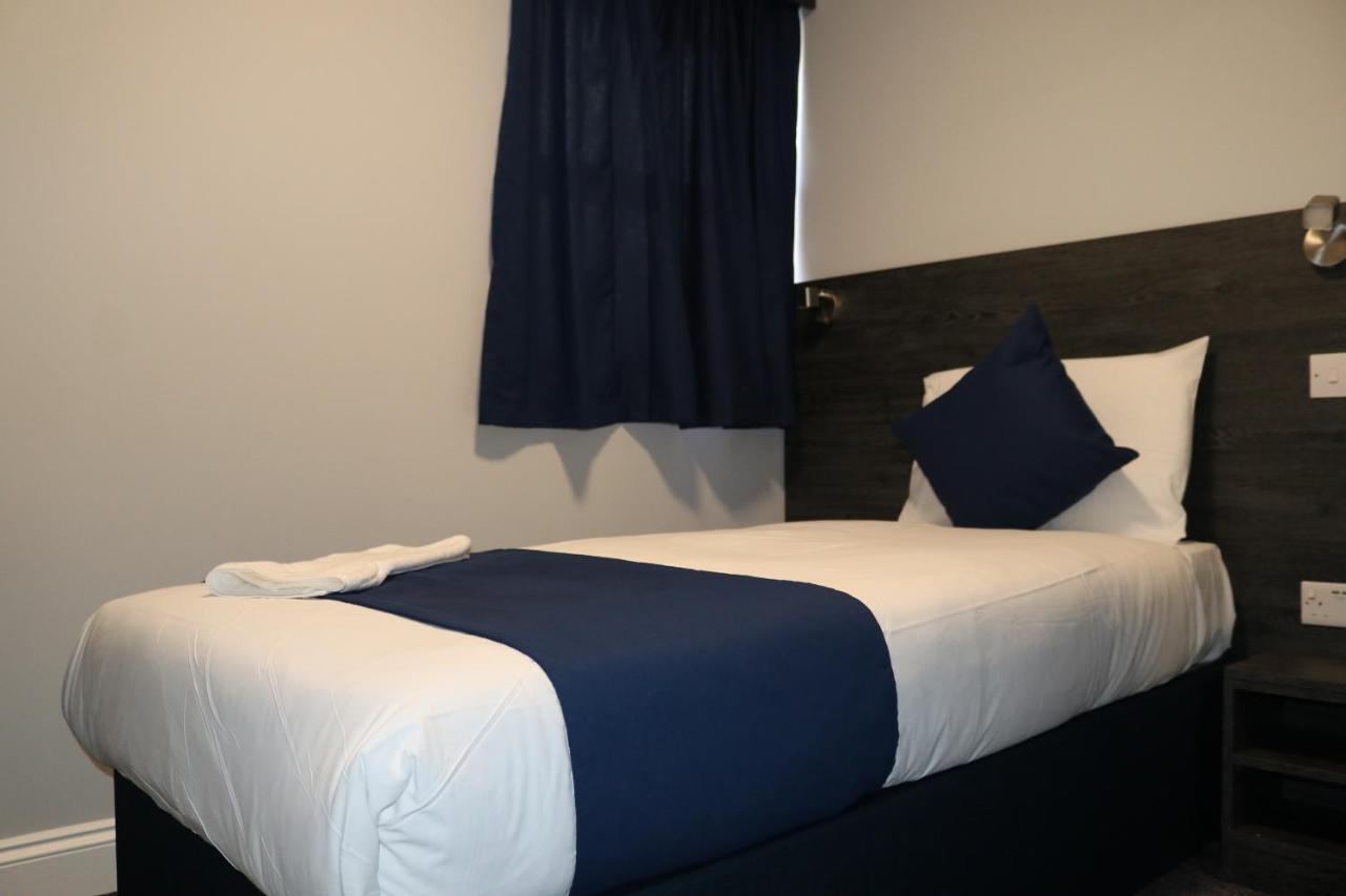 Blue Sapphire Hotel 일포드 외부 사진
